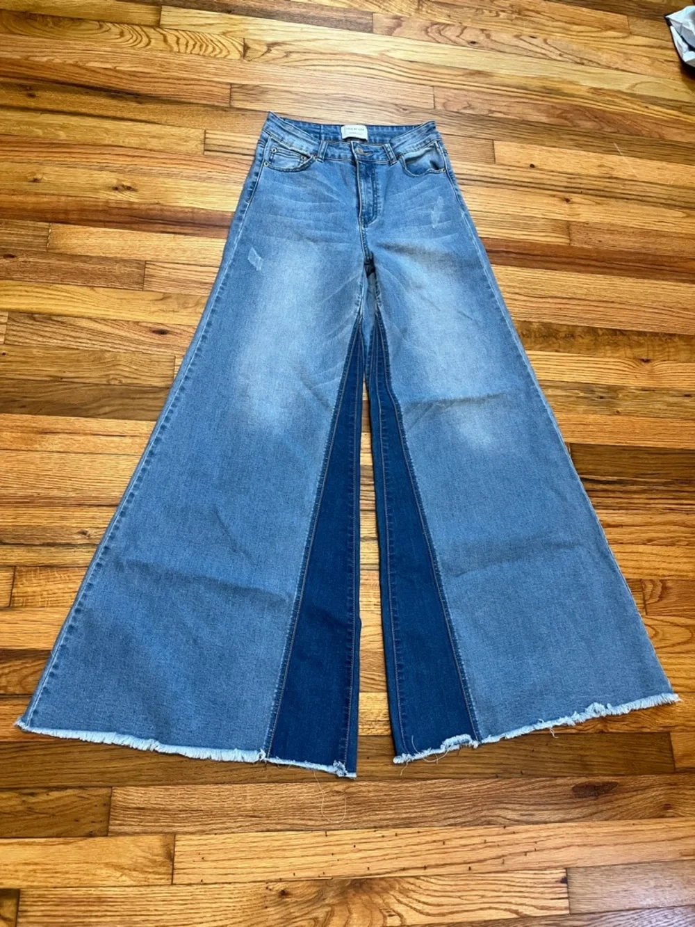 UNIQ by LITZ Bellbottom Flare Wide Leg Jeans Womens 26 Retro Festival Pants - Picture 2 of 11